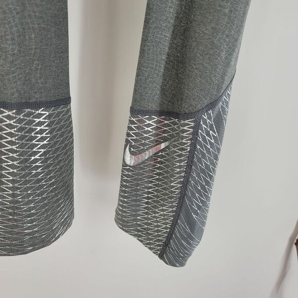 Nike pro gray and silver leggings - Picture 3 of 7